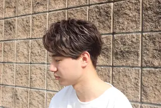 カラー メンズ rocca所属・鮫島 連のヘアスタイル