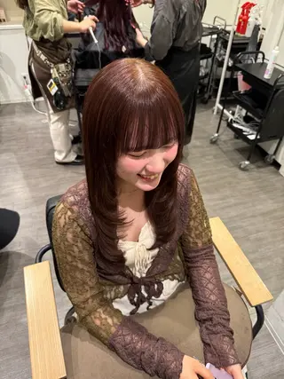 セミロング カラー 艶髪レイヤー上田 紗也🇰🇷💗のヘアスタイル