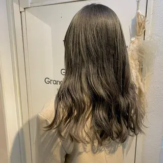 ロング カラー ノグチ ナツコのヘアスタイル