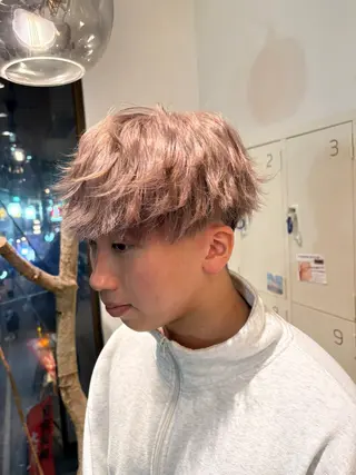ショート カラー NATSUMI 🐻❄️🤍のヘアスタイル