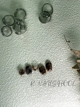 ネイル R nail salon新宿三丁目店所属・R nailのネイルデザイン