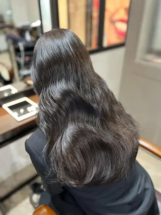 ロング カラー ヘアアレンジ 顔まわり職人🇰🇷 韓国ヘア/KAITOのヘアスタイル