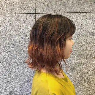 カラー カトウ ユウカのヘアスタイル