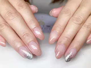 ネイル ECLAT エクラ所属・寺山 千鶴のネイルデザイン