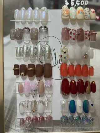 ネイル Luminous ⭐︎のネイルデザイン