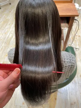 ロング 湯浅  隆のヘアスタイル