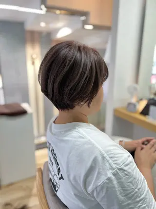 ショート カラー ECLART 町田　井口聖也のヘアスタイル