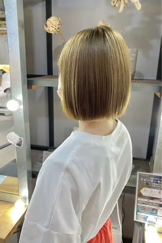 ミディアム カラー 菊地 紗矢のヘアスタイル