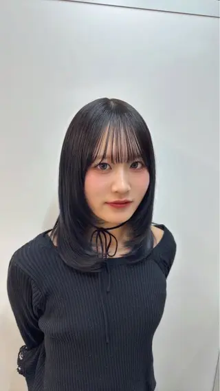 ミディアム レイヤーカット/ 艶カラー/山内一暉のヘアスタイル