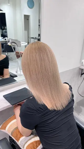 ミディアム カラー EMMA🤍 CIERA.心斎橋のヘアスタイル