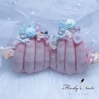 ネイル FlashyNails所属・Flashy Nailsのネイルデザイン