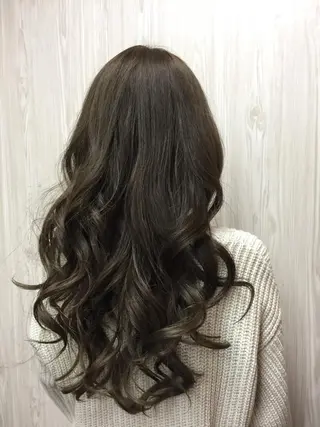 ロング 清原 悠理のヘアスタイル
