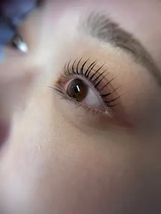 マツエク・マツパ Chill所属・水野 知里のマツエク・マツパデザイン