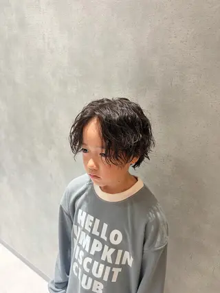 ショート パーマ メンズ 中嶋 流生のヘアスタイル