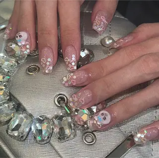 ネイル ♱˖⁺ 𝒎𝒐𝒑𝒊 ⁺のネイルデザイン