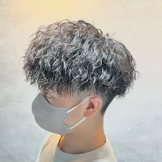 ショート カラー パーマ ヘアアレンジ メンズ 仕上がり満足度No. 1🔥BLUCK🔥のヘアスタイル