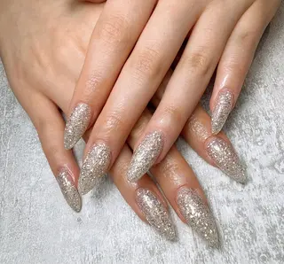 ネイル H2 nail schoolのネイルデザイン