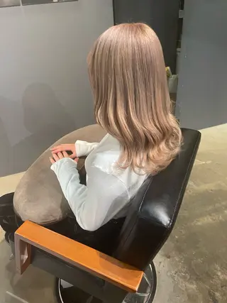 セミロング Baby美容師 Ninaのヘアスタイル