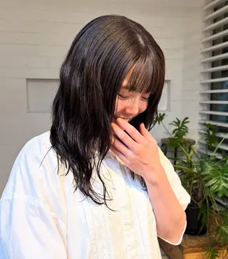 セミロング カラー mina / 透明感ベージュカラーのヘアスタイル