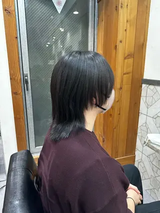 ミディアム JOS所属・上野/エフェクトブリ ーチ✂︎touiのヘアスタイル