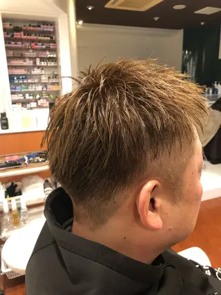 ショート カラー メンズ RICO HAIR所属・榧木 萌香のヘアスタイル