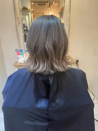 セミロング カラー 池田 桃子のヘアスタイル