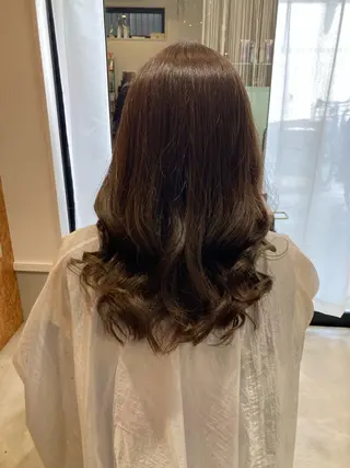 ロング 折本 沙織のヘアスタイル