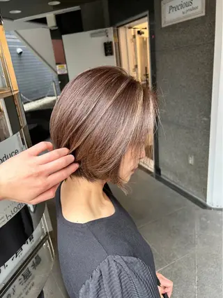 ショート カラー 脱白髪染め❕白髪 ぼかし特化🌟ヨコタのヘアスタイル