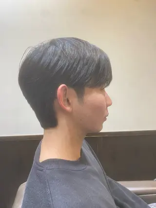 ミディアム ヒロ銀座バーバーショップ東京駅丸の内店所属・對馬 虎太郎のヘアスタイル