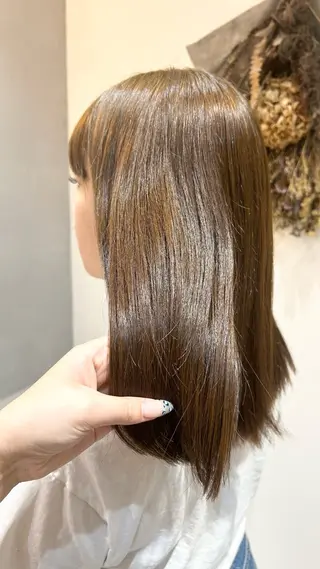 カラー 杉田 理胡のヘアスタイル