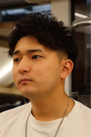 ショート パーマ メンズ メンズカット✂️ スキンフェード伊藤陸のヘアスタイル
