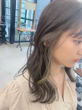 ミディアム カラー 難波 茜のヘアスタイル