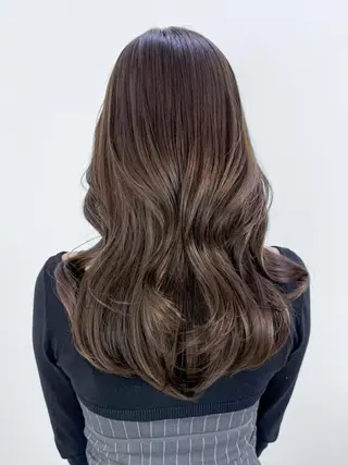 カラー セミロング ITbyALBUM 八王子店のヘアスタイル