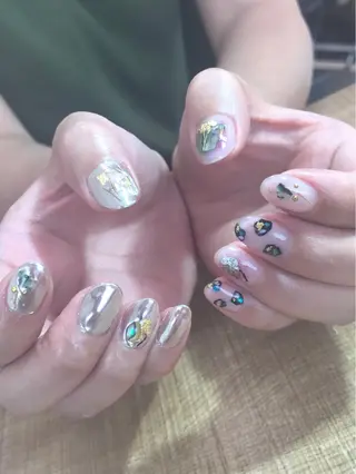 ショート ネイル ツメトマツゲ .のネイルデザイン