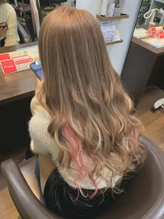 ロング カラー 小笠原 菜緒のヘアスタイル