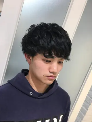 パーマ メンズ 🍀透明感抜群🍀/ ハイトーンカラーのヘアスタイル