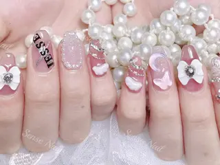 ネイル Momo 桃🍑のネイルデザイン