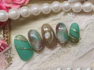 ネイル 芦辺 香奈のネイルデザイン