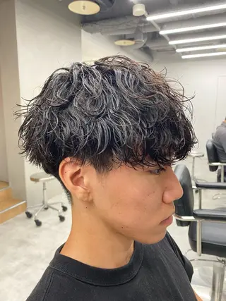 ショート カラー メンズ 波巻きスパイラル🌀 新潟/万代/山下優のヘアスタイル