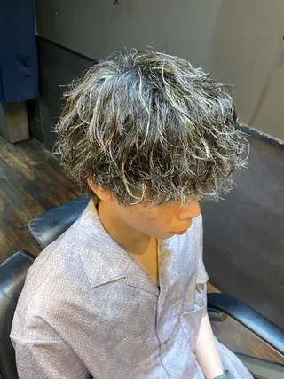 ミディアム カラー パーマ メンズ Smile hair浦和本店所属・🌟夜から通える🌟 メンズ専門店長RENのヘアスタイル