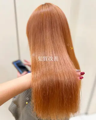 ロング 暖色カラー/ブリーチ なしカラー/艶カラーのヘアスタイル
