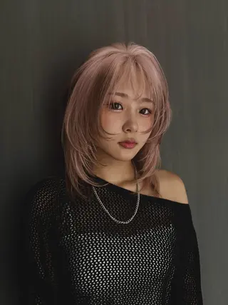 ミディアム カラー ヘアアレンジ ケアブリーチカラー 橋本一輝のヘアスタイル