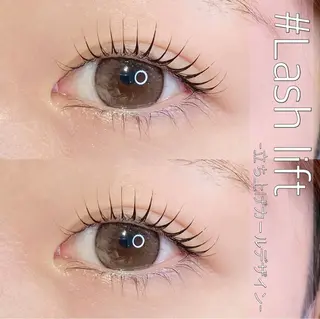 ショート カラー ネイル マツエク・マツパ アイブロウ GO TODAY SHAiRE SALON 新宿Ciel店所属・似合わせまつ毛🫧 さくら🌸のマツエク・マツパデザイン