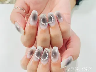 ロング ネイル 13日3980円‼️ マグもデザインも◎のネイルデザイン