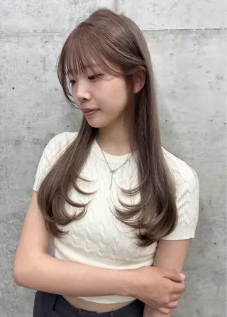 ロング 森本 笑のヘアスタイル