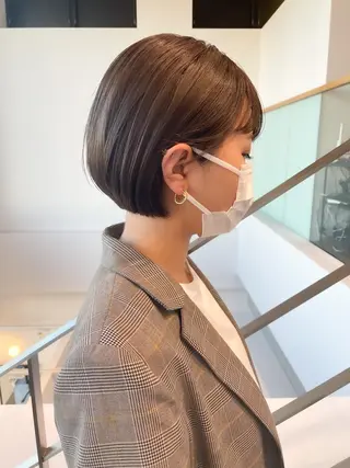 ショート カラー ヘアアレンジ アイブロウ ミニボブ/ブリーチ 🌈MISATOのヘアスタイル