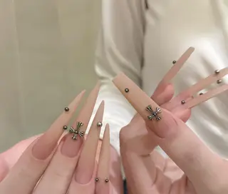 ネイル Pure&Rich Nailのネイルデザイン