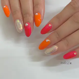 ネイル 粟津 美紀のネイルデザイン