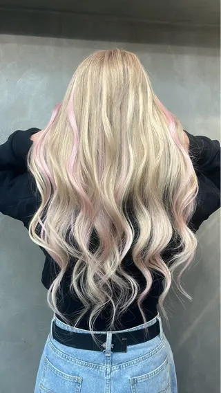 ロング rollen所属・美魔女 美容師NAOのヘアスタイル