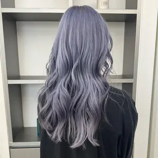 ロング カラー 🌼動き×透明感🩵 ハイトーン/ナナのヘアスタイル